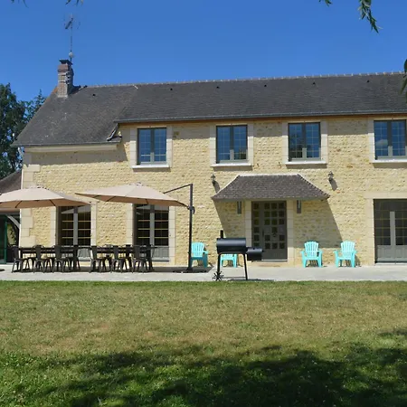 Aux Petits Bonheurs Avec Salle De Jeux Coulimer