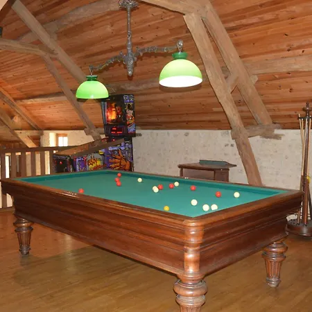 Aux Petits Bonheurs Avec Salle De Jeux *