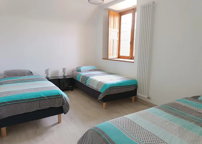 Aux Petits Bonheurs Avec Salle De Jeux Hébergement de vacances Coulimer