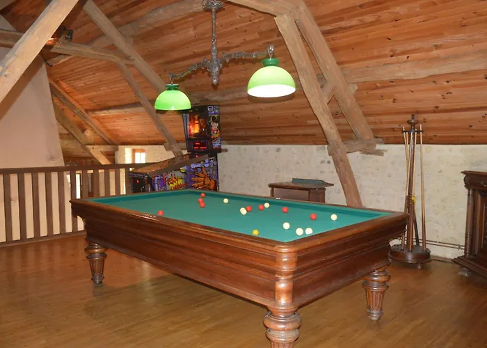 Aux Petits Bonheurs Avec Salle De Jeux *